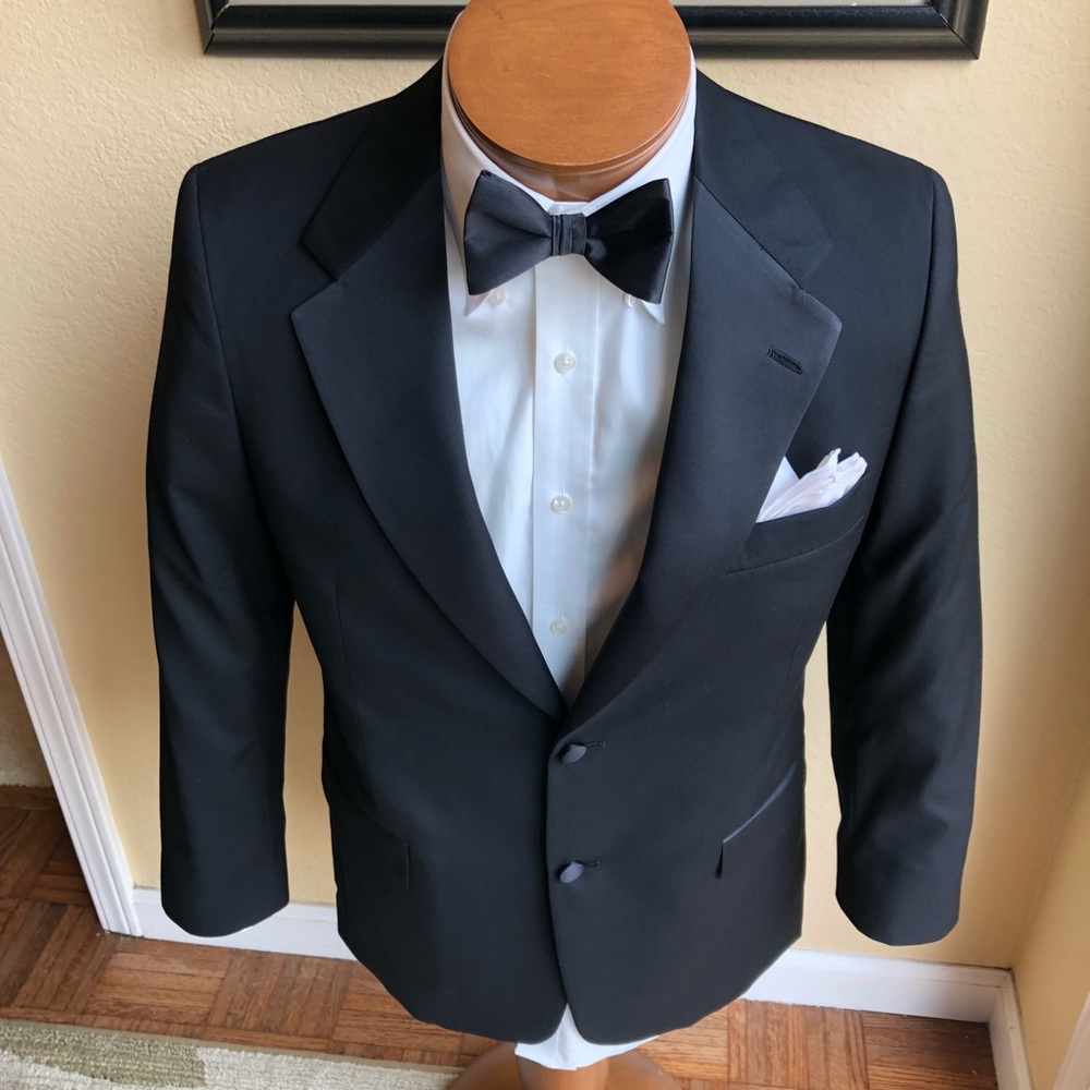 Hart Schaffner Marx 2 Piece Black Wool Tuxedo 39S